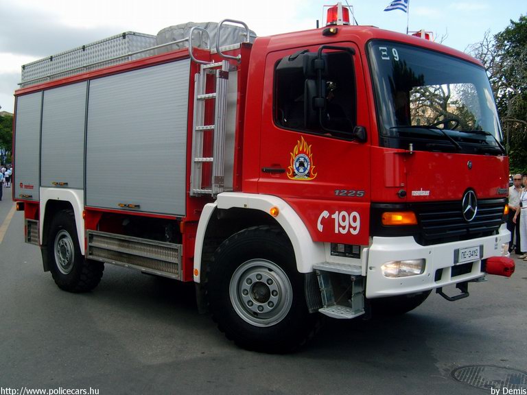 Mercedes Atego 1225, fotó: Demis
Keywords: tûzoltó tûzoltóautó tûzoltóság Görögország görög