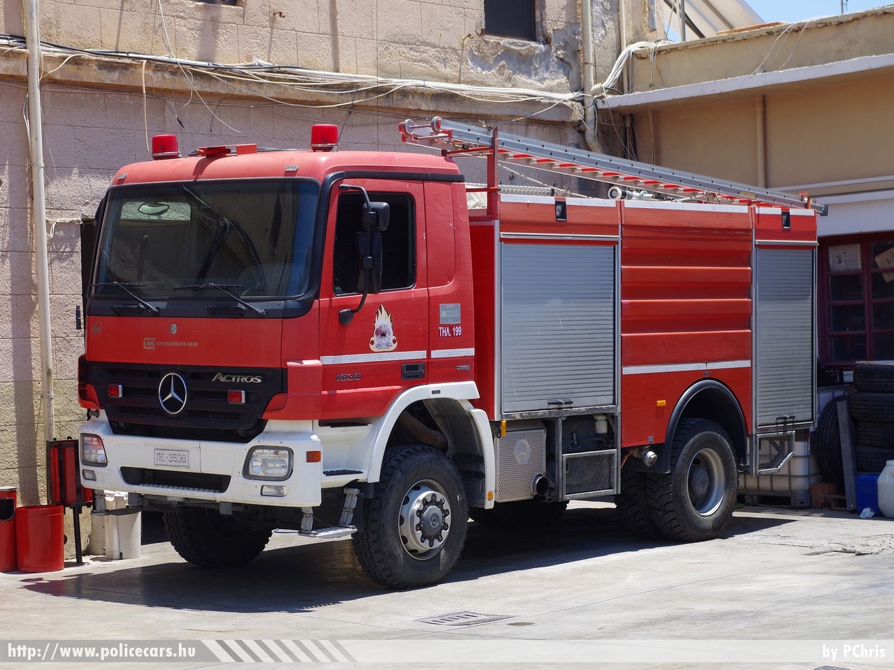 Mercedes-Benz Actros 1836, Rodosz, fotó: PChris
Keywords: görög Görögország tûzoltó tûzoltóautó tûzoltóság Greece greek fire firetruck