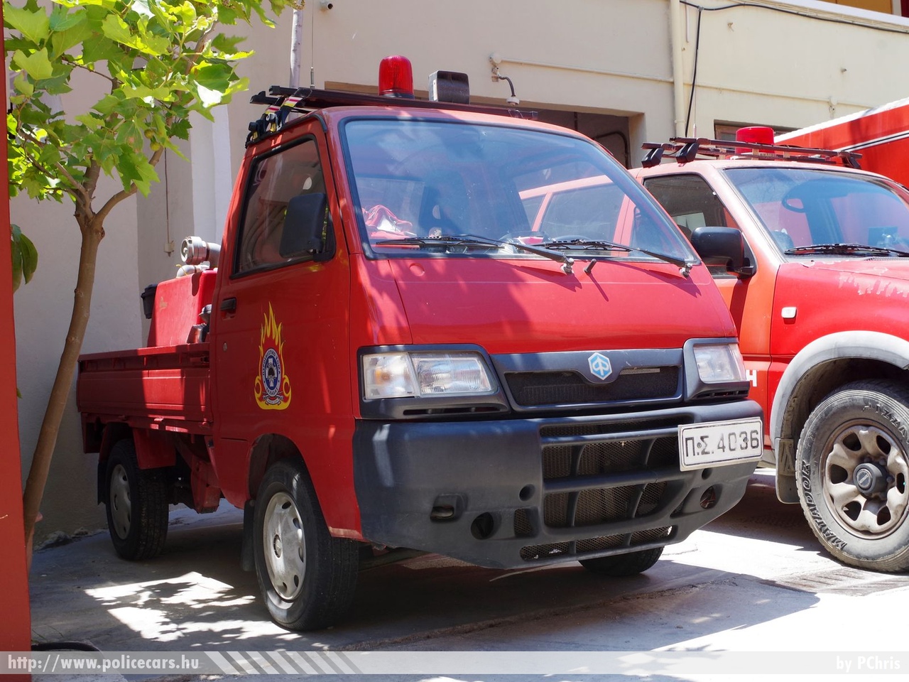 Piaggio Porter, Rodosz, fotó: PChris
Keywords: görög Görögország tûzoltó tûzoltóautó tûzoltóság Greece greek fire firetruck