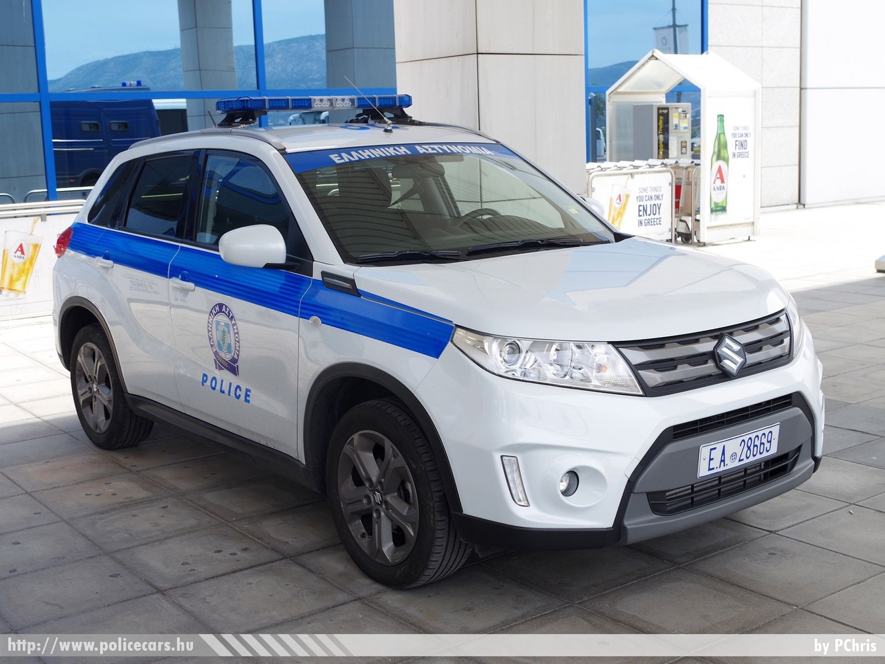 Suzuki Vitara, fotó: PChris
Keywords: görög Görögország rendőr rendőrautó rendőrség Greece greek police policecar