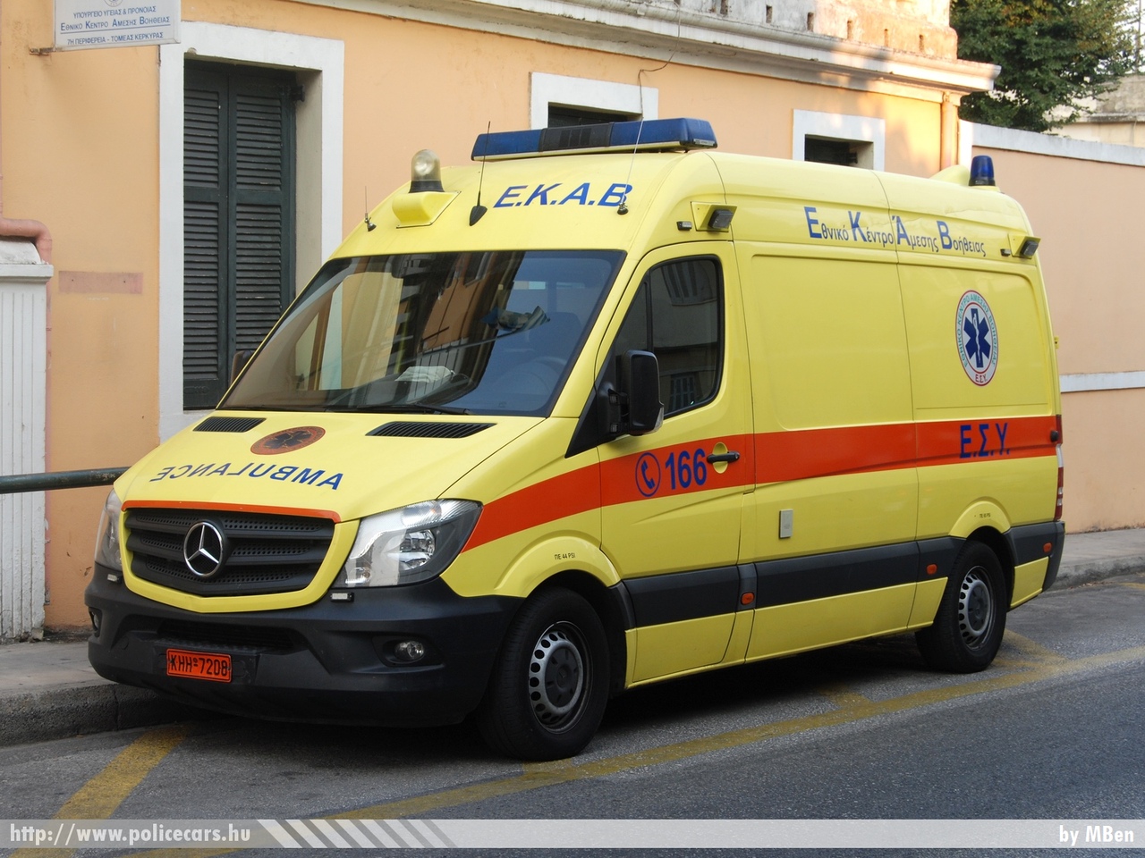 Mercedes Sprinter II facelift, Korfu, fotó: MBen
Keywords: görög Görögország mentő mentőautó Greece greek ambulance