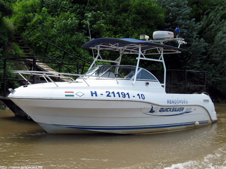 fotó: Csaba
Keywords: hajó rendőrség rendőr magyar Magyarország rendőrhajó