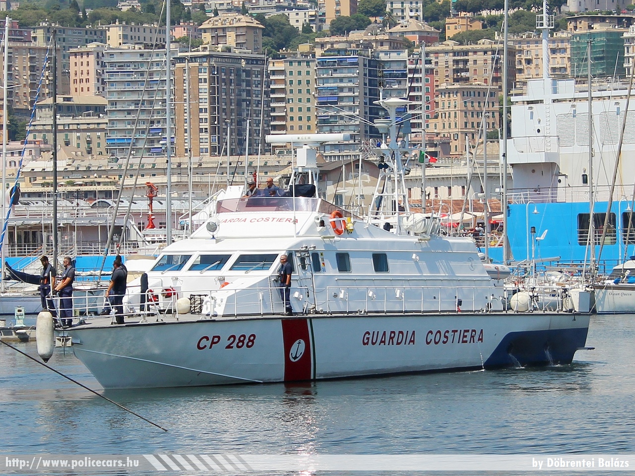 (Olaszország), fotó: Döbrentei Balázs
Keywords: hajó olasz Olaszország parti őrség italian Italy Coast Guard