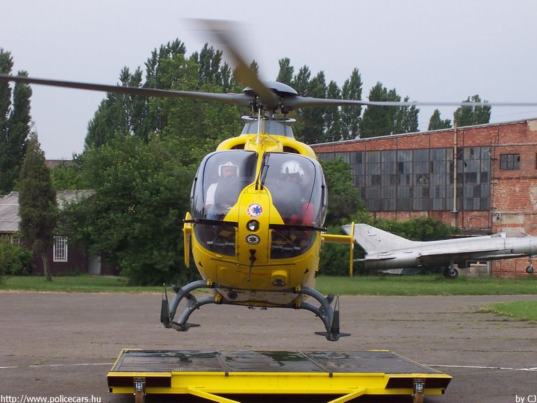 Eurocopter EC-135 T-2, Országos Mentõszolgálat, fotó: CJ
Keywords: helikopter mentő mentőhelikopter OMSZ magyar Magyarország