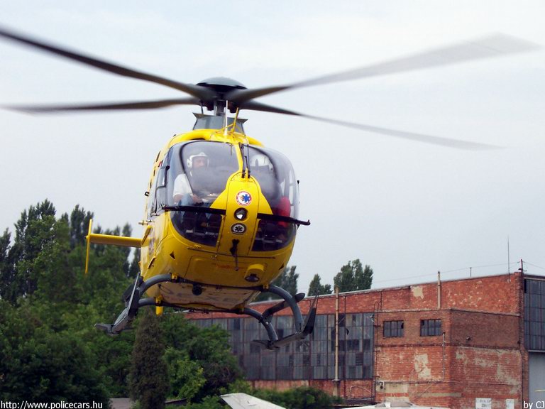 Eurocopter EC-135 T-2, Országos Mentõszolgálat, fotó: CJ
Keywords: helikopter mentő mentőhelikopter OMSZ magyar Magyarország
