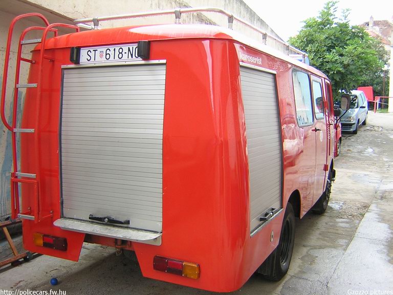 fotó: Gzozzo pictures
Keywords: Horvátország tûzoltóság tûzoltóautó horvát Croatia croatian firefighter firetruck fire