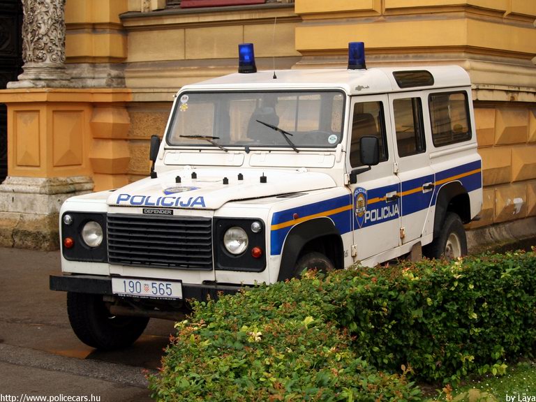 Land Rover Defender, fotó: Laya
Keywords: Horvátország rendőrség rendőrautó horvát rendőr policecar police Croatia croatian