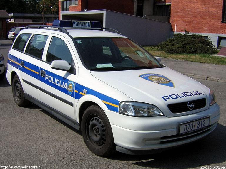 Opel Astra G Caravan, fotó: Gzozzo pictures
Keywords: Horvátország rendőrség rendőrautó horvát rendőr policecar police Croatia croatian