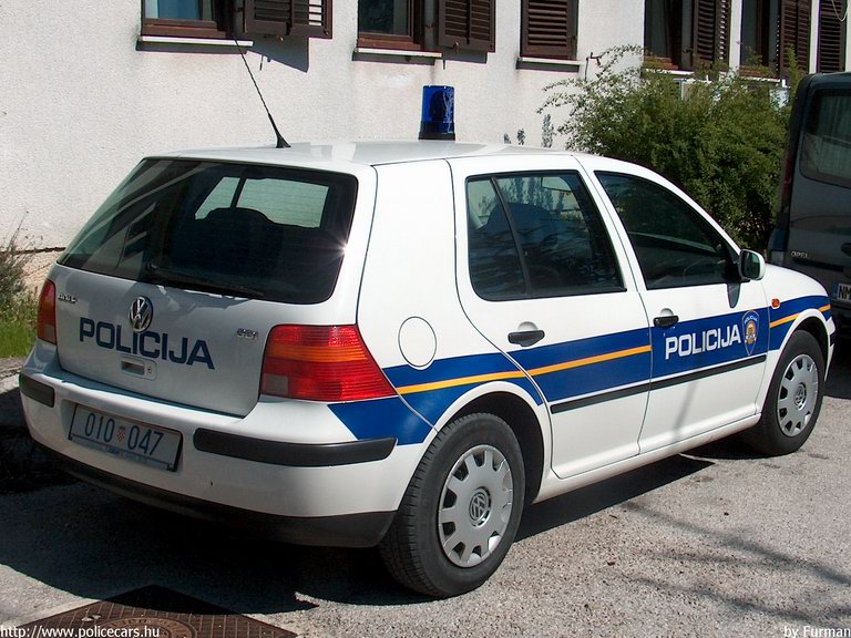 Volkswagen Golf IV, fotó: Furman
Keywords: Horvátország rendőrség rendőrautó horvát rendőr policecar police Croatia croatian