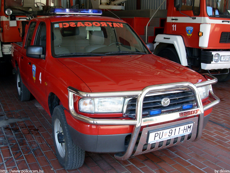 Mazda B2500, fotó: dénes
Keywords: Horvátország tûzoltóság tûzoltóautó horvát Croatia croatian firefighter firetruck fire