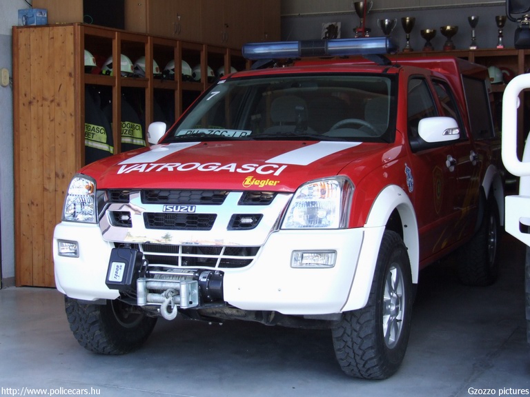 Isuzu, Buzet, fotó: Gzozzo pictures
Keywords: Horvátország tûzoltóság tûzoltóautó horvát Croatia croatian firefighter firetruck fire