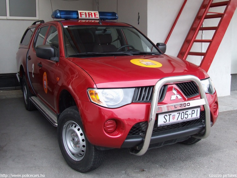 Mitsubishi L200, Split, fotó: Gzozzo pictures
Keywords: Horvátország tûzoltóság tûzoltóautó horvát Croatia croatian firefighter firetruck fire