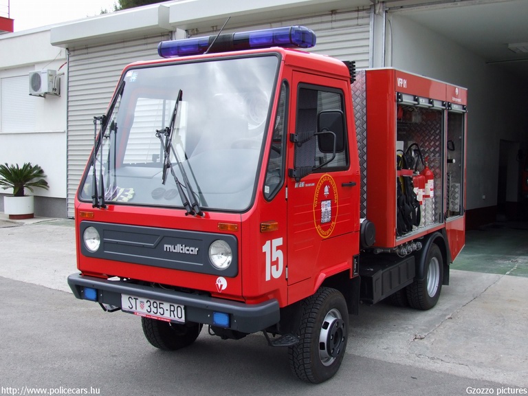 Multicar M26, Split, fotó: Gzozzo pictures
Keywords: Horvátország tûzoltóság tûzoltóautó horvát Croatia croatian firefighter firetruck fire