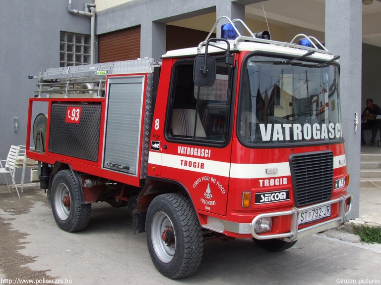 Ozeta SLR OZ 35/27 T1, Trogir, fotó: Gzozzo pictures
Keywords: Horvátország tûzoltóság tûzoltóautó horvát Croatia croatian firefighter firetruck fire