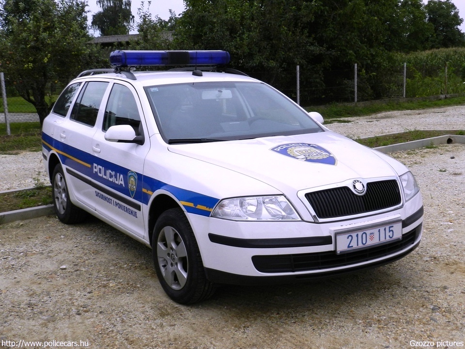 Skoda Octavia II, fotó: Gzozzo pictures
Keywords: rendőr rendőrautó rendőrség horvát Horvátország policecar police Croatia croatian