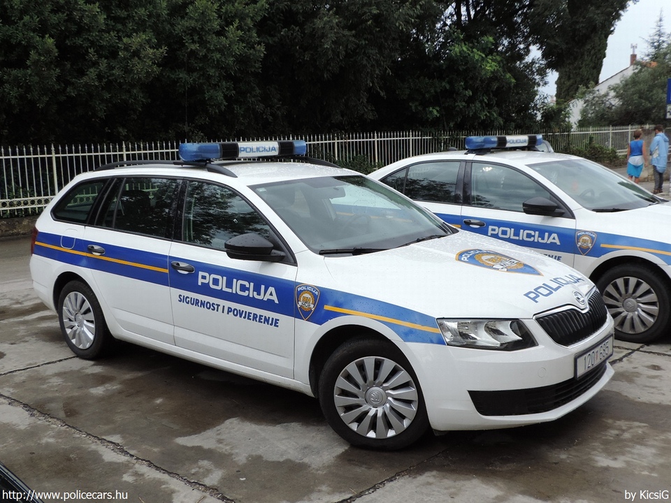 Skoda Octavia III, fotó: KicsiG
Keywords: rendőr rendőrautó rendőrség horvát Horvátország policecar police Croatia croatian