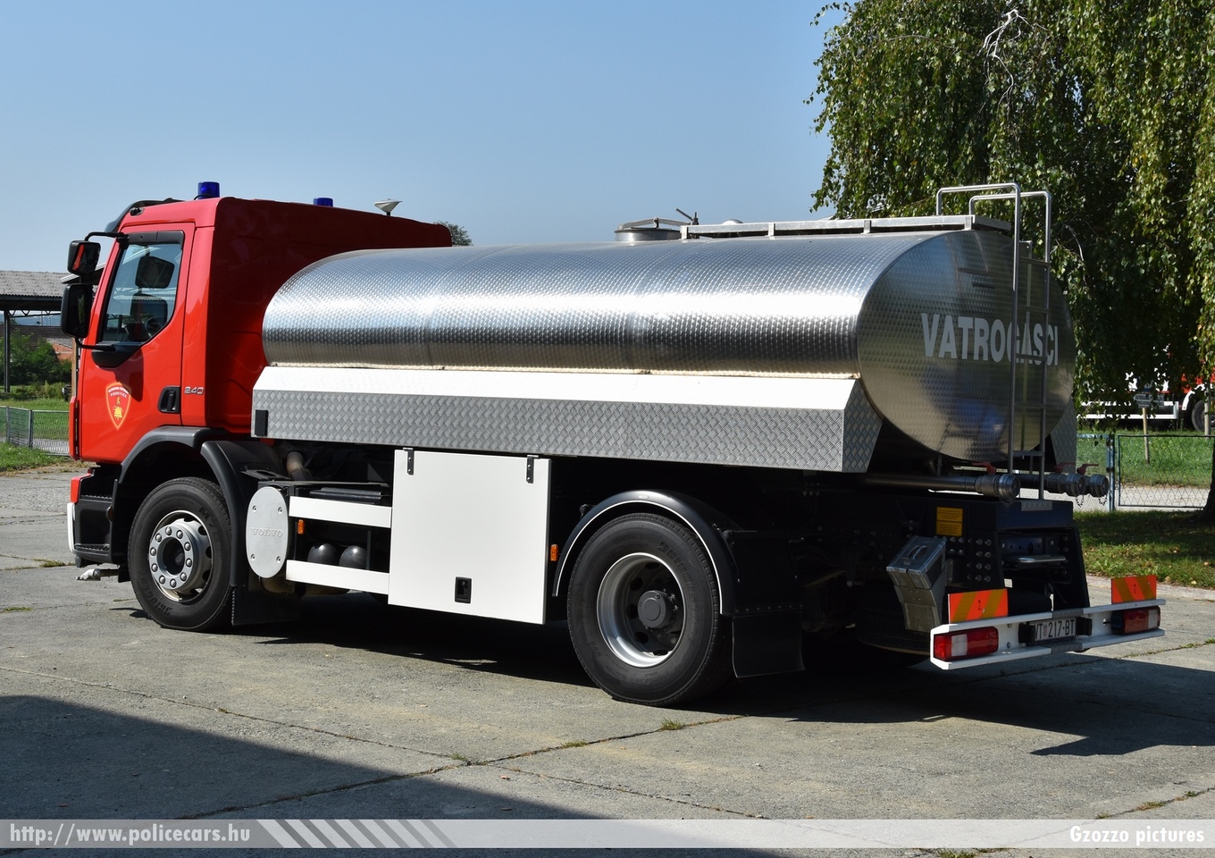 Volvo FE 240, Virovitica, fotó: Gzozzo pictures
Keywords: Horvátország tûzoltóság tûzoltóautó horvát Croatia croatian firefighter firetruck fire