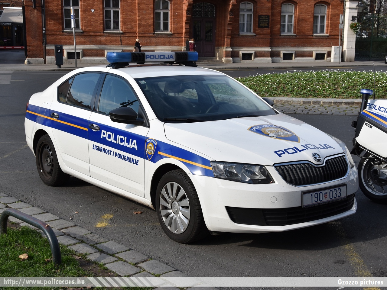 Skoda Octavia III, fotó: Gzozzo pictures
Keywords: rendőr rendőrautó rendőrség horvát Horvátország policecar police Croatia croatian