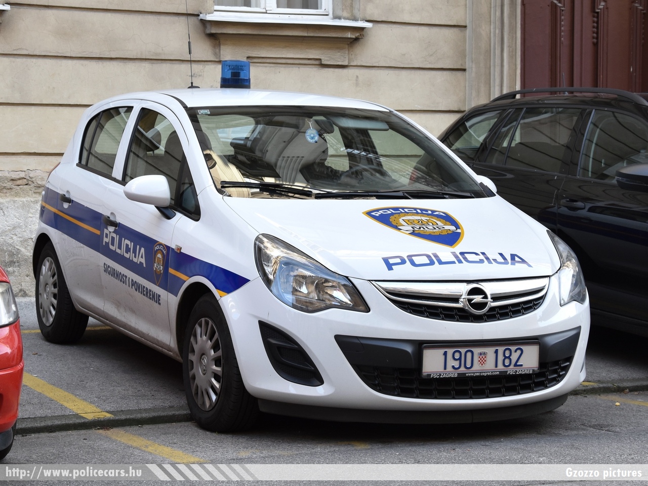 Opel Corsa, fotó: Gzozzo pictures
Keywords: rendőr rendőrautó rendőrség horvát Horvátország policecar police Croatia croatian