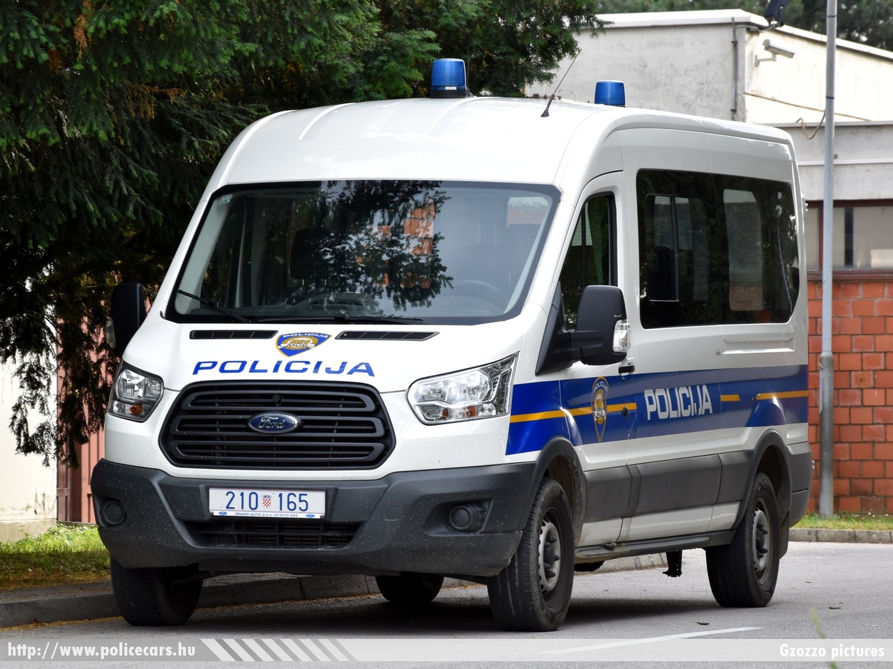 Ford Transit, fotó: Gzozzo pictures
Keywords: Croatia rendőr rendőrautó rendőrség horvát Horvátország policecar police croatian