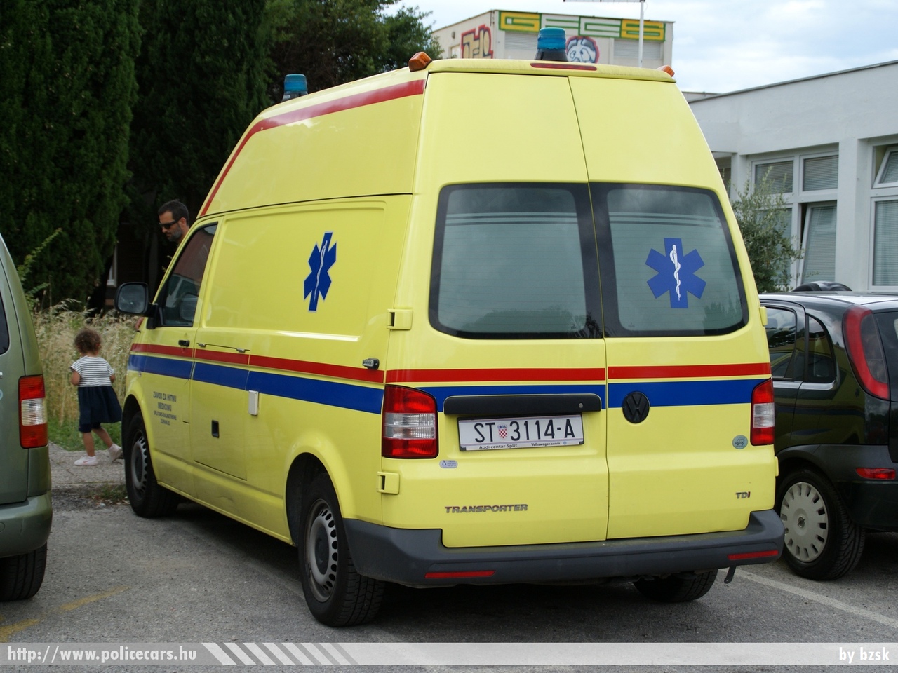 Volkswagen Transporter T6, fotó: bzsk
Keywords: horvát Horvátország mentő mentőautó Croatia croatian ambulance