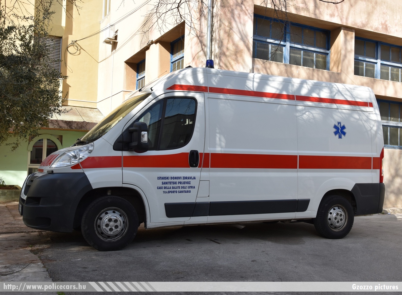 Fiat Ducato, fotó: Gzozzo pictures
Keywords: horvát Horvátország mentő mentőautó Croatia croatian ambulance