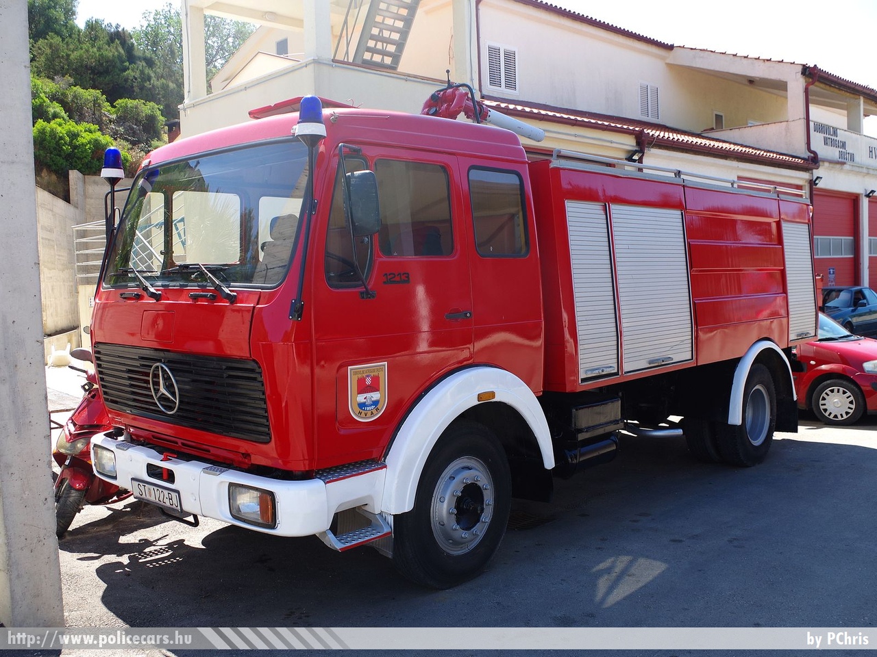Mercedes-Benz 1213, Hvar, fotó: PChris
Keywords: Horvátország tûzoltóság tûzoltóautó horvát Croatia croatian firefighter firetruck fire