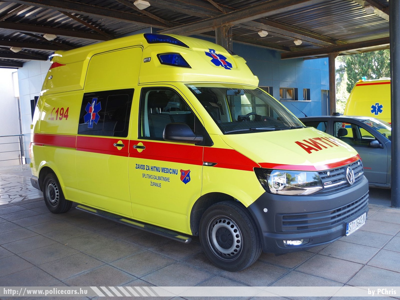 Volkswagen Transporter T6, fotó: PChris
Keywords: horvát Horvátország mentő mentőautó Croatia croatian ambulance