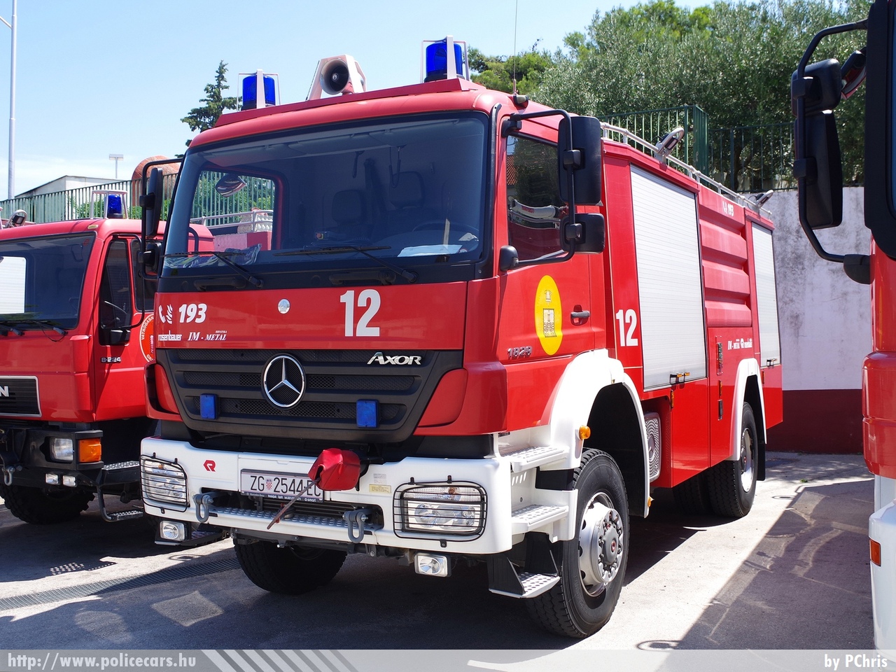 Mercedes-Benz Axor 1828, Split, fotó: PChris
Keywords: Horvátország tûzoltóság tûzoltóautó horvát Croatia croatian firefighter firetruck fire