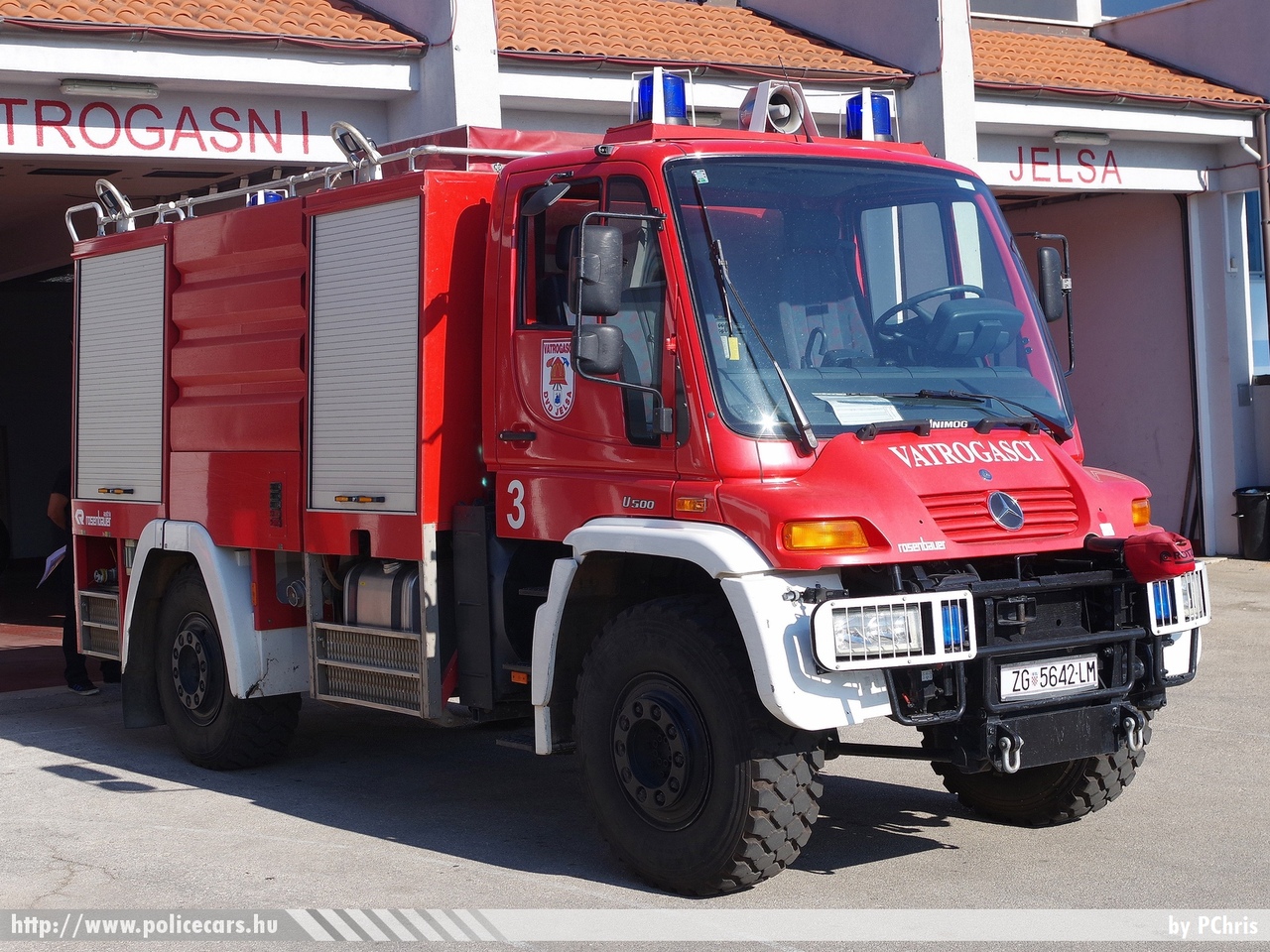 Mercedes-Benz Unimog U500 Rosenbauer TLF 3800/200, Jelsa, fotó: PChris
Keywords: Horvátország tûzoltóság tûzoltóautó horvát Croatia croatian firefighter firetruck fire