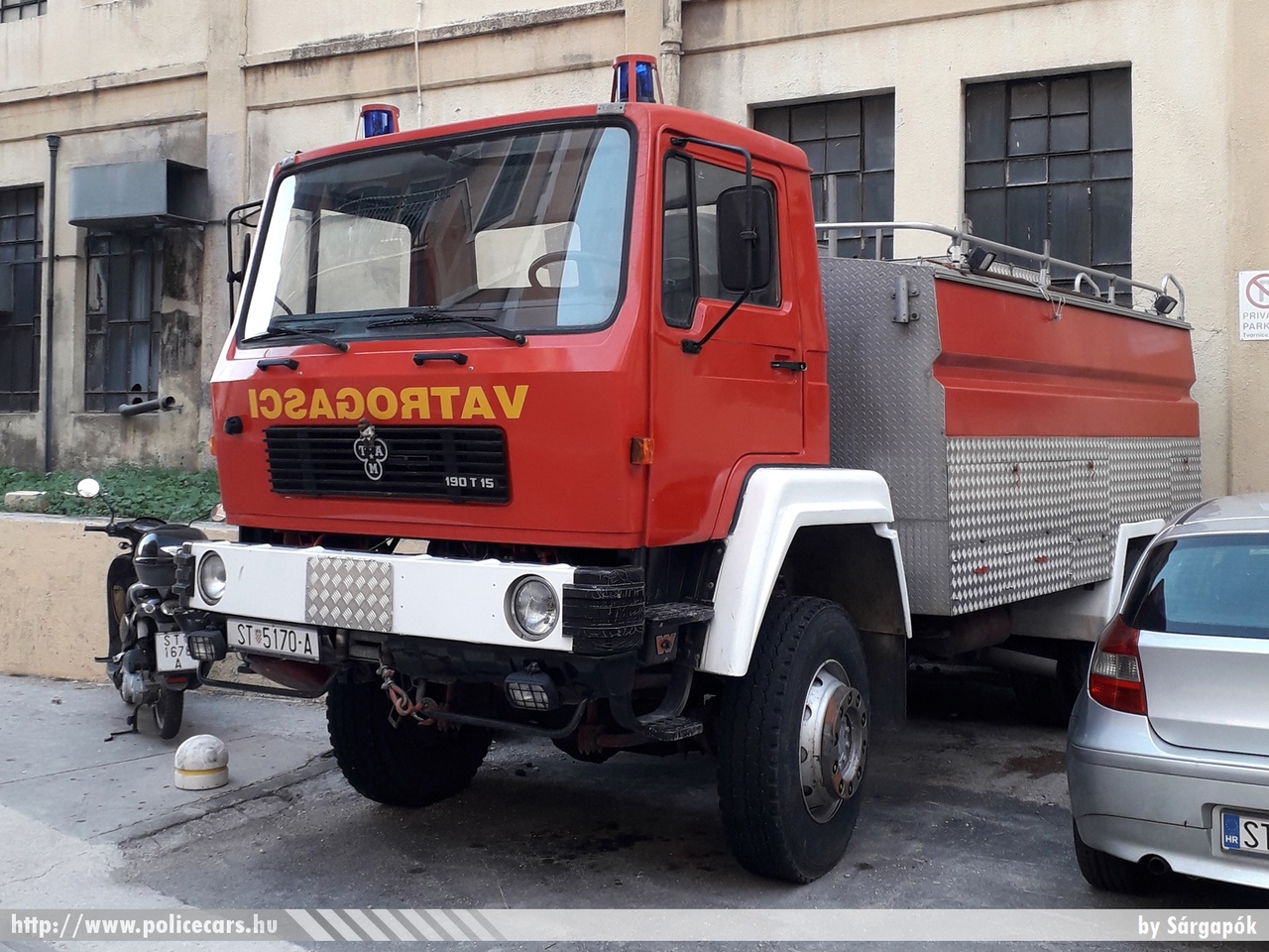 TAM 190T15, Omis, fotó: Sárgapók
Keywords: Horvátország tûzoltóság tûzoltóautó horvát Croatia croatian firefighter firetruck fire