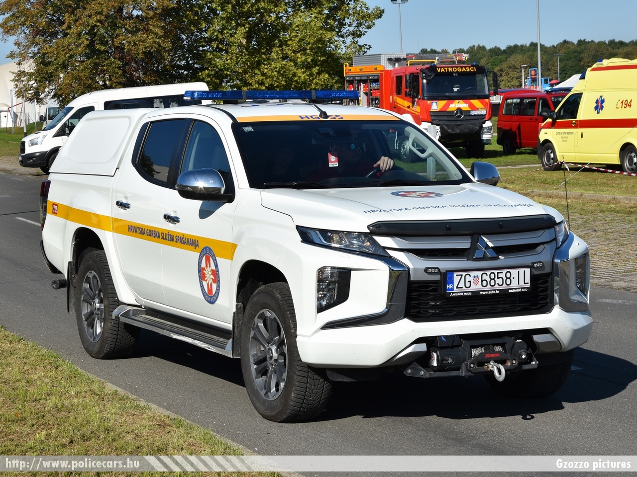 Mitsubishi L200, Hrvatska Gorska Sluzba Spasavanja, fotó: Gzozzo pictures
Keywords: horvát Horvátország hegyi mentők ambulance Croatia croatian