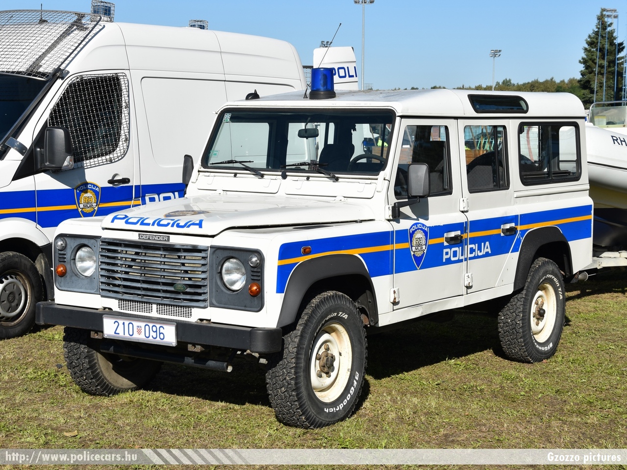 Land Rover Defender, fotó: Gzozzo pictures
Keywords: croatian rendőr rendőrautó rendőrség horvát Horvátország policecar police Croatia
