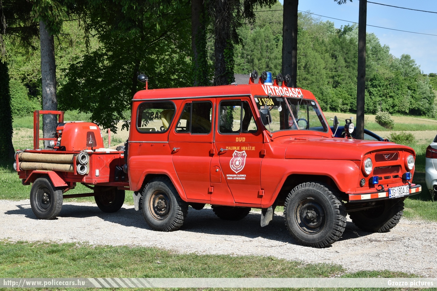 UAZ 469 1977, Dobrovoljno vatrogasno društvo Malunje-Hrastje, fotó: Gzozzo pictures
Keywords: Horvátország tûzoltóság tûzoltóautó horvát Croatia croatian firefighter firetruck fire