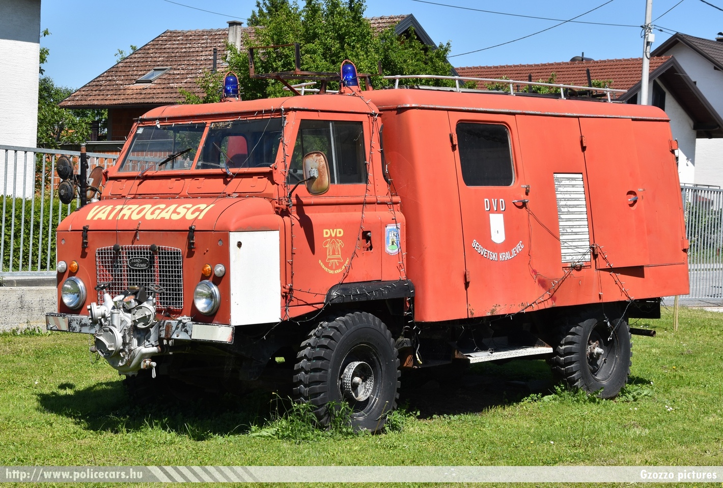 Land Rover Series IIB, Dobrovoljno vatrogasno društvo Sesvetski Kraljevec , fotó: Gzozzo pictures
Keywords: Horvátország tûzoltóság tûzoltóautó horvát Croatia croatian firefighter firetruck fire