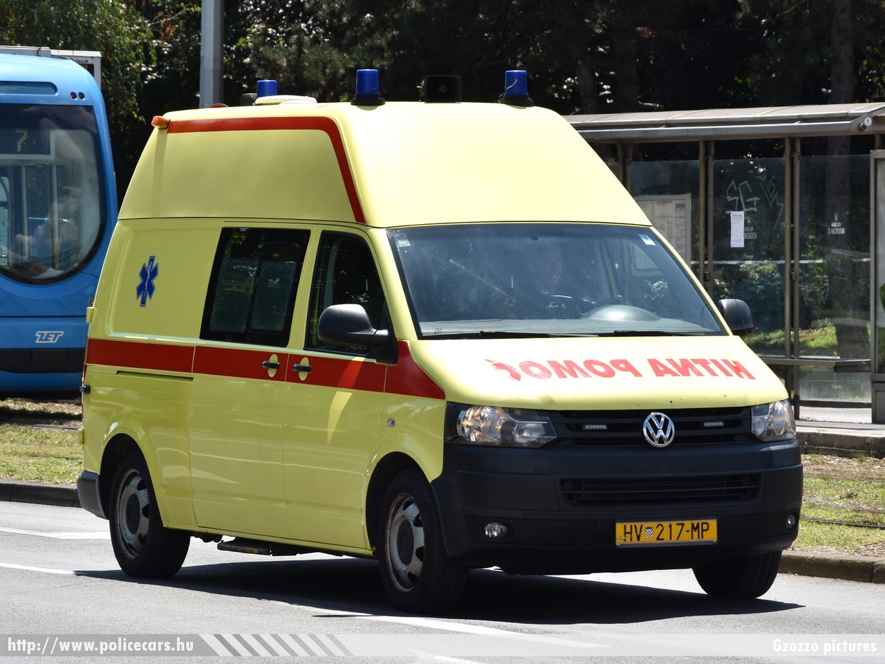 Volkswagen Transporter T5, Hitna Pomoc, Oružane snage Republike Hrvatske, fotó: Gzozzo pictures
Keywords: horvát Horvátország mentők ambulance Croatia croatian mentőautó military katonai