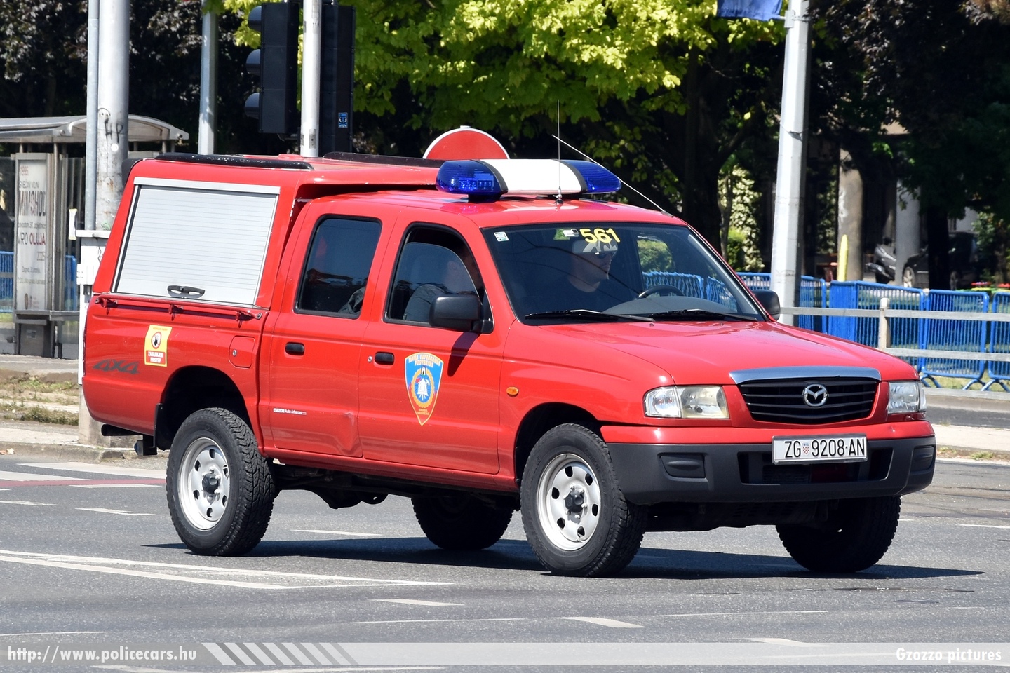 Mazda B2500, Javna vatrogasna postrojba Grada Zagreba, fotó: Gzozzo pictures
Keywords: Horvátország tűzoltóság tűzoltóautó horvát Croatia croatian firefighter firetruck fire