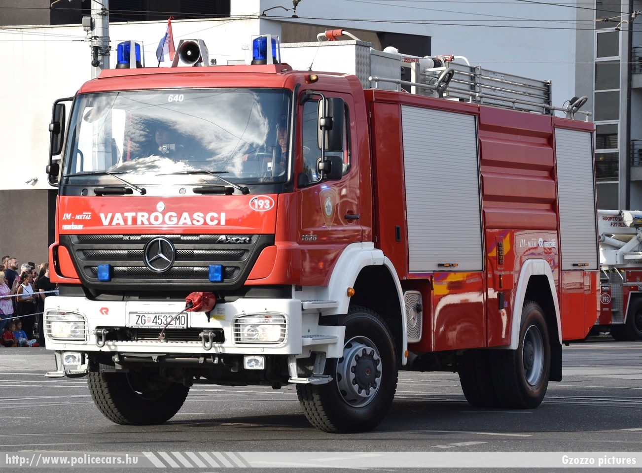 Mercedes-Benz Axor 1828 Rosenbauer, ?, fotó: Gzozzo pictures
Keywords: Horvátország tűzoltóság tűzoltóautó horvát Croatia croatian firefighter firetruck fire