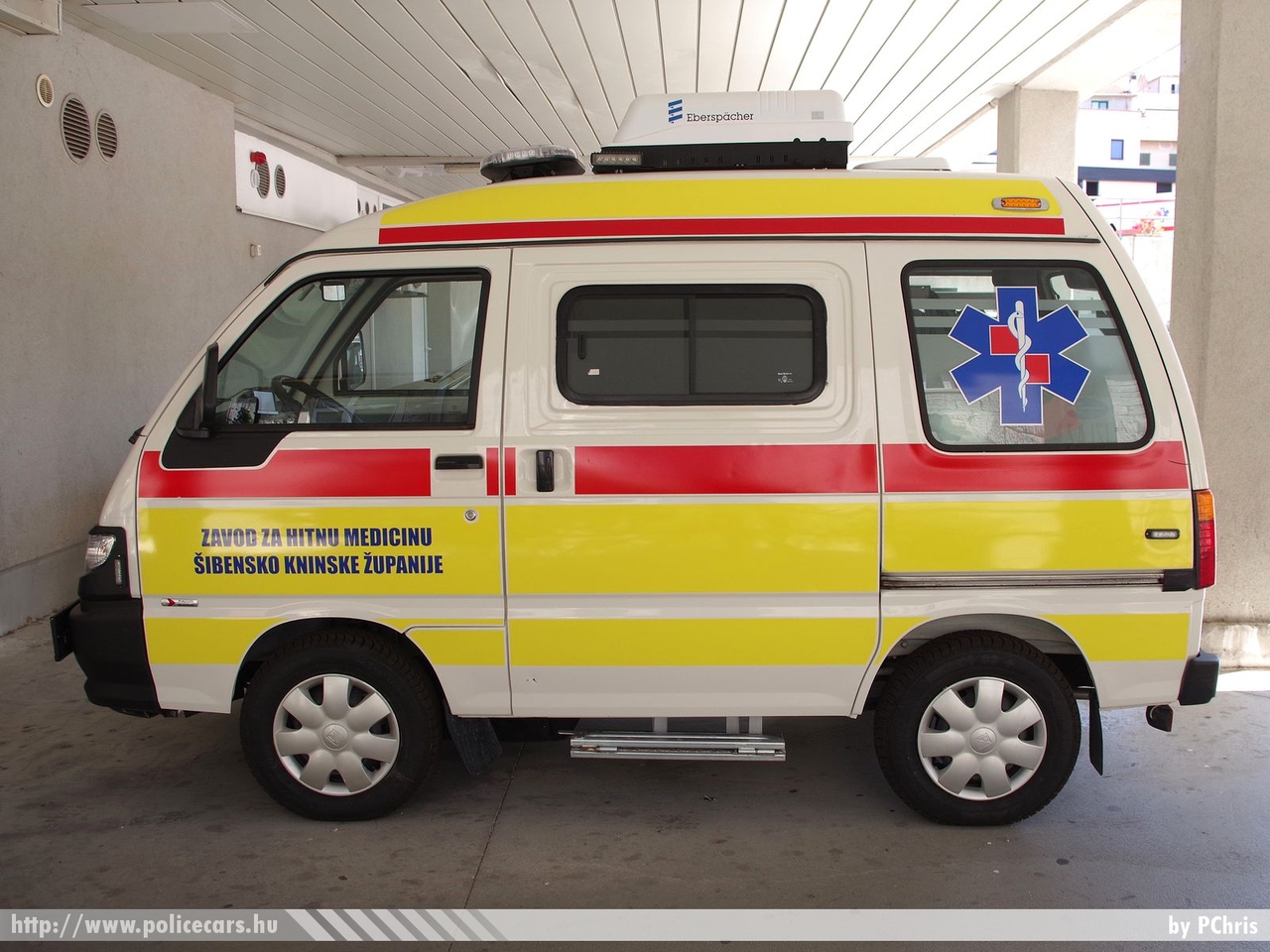 Piaggo Porter Combi Van Glass Multitech 1.3, Zavod za hitnu medicinu Šibensko-kninske županije, Šibenik, fotó: PChris
Keywords: horvát Horvátország mentő mentőautó Croatia croatian ambulance