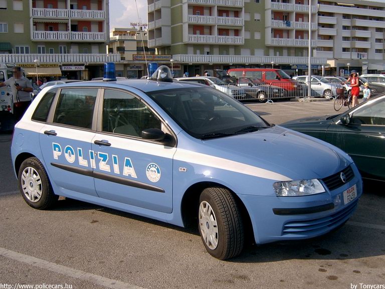 Fiat Stilo, fotó: Tonycars
Keywords: olasz Olaszország rendőrautó rendőrség rendőr