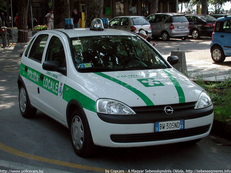 Opel Corsa, fotó: Copcars
Keywords: olasz Olaszország rendőrautó rendőrség rendőr