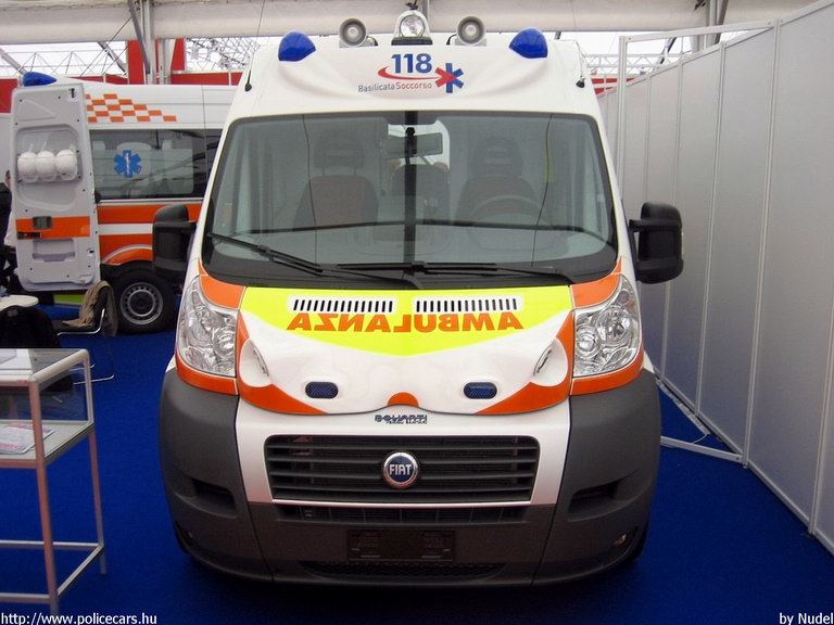 Fiat Ducato, fotó: Nudel
Keywords: olasz Olaszország mentőautó mentő