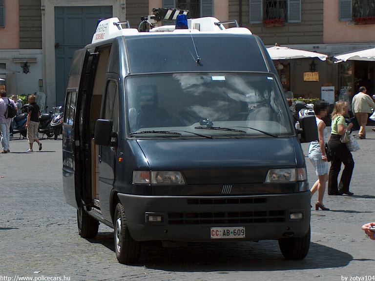 Fiat Ducato, fotó: Zotya104
Keywords: olasz Olaszország rendőrautó rendőrség rendőr  carabinieri 