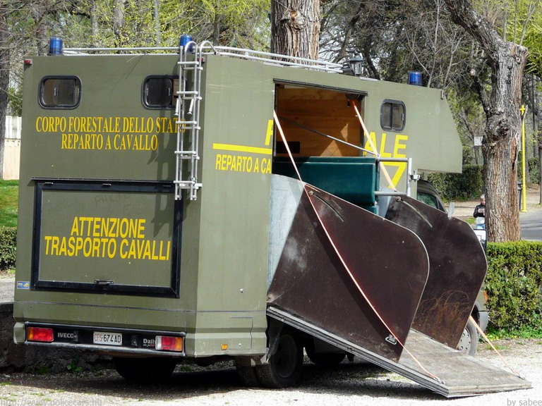 Iveco Daily, fotó: sabee
Keywords: olasz olaszország rendőr rendőrség rendőrautó