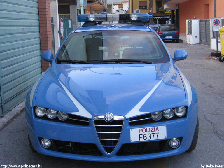 Alfa Romeo 159, fotó: Beke Péter
Keywords: olasz Olaszország rendőrautó rendőrség rendőr