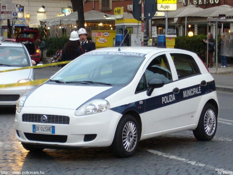 Fiat Grande Punto, fotó: DBiro
Keywords: olasz Olaszország rendőrautó rendőrség rendőr