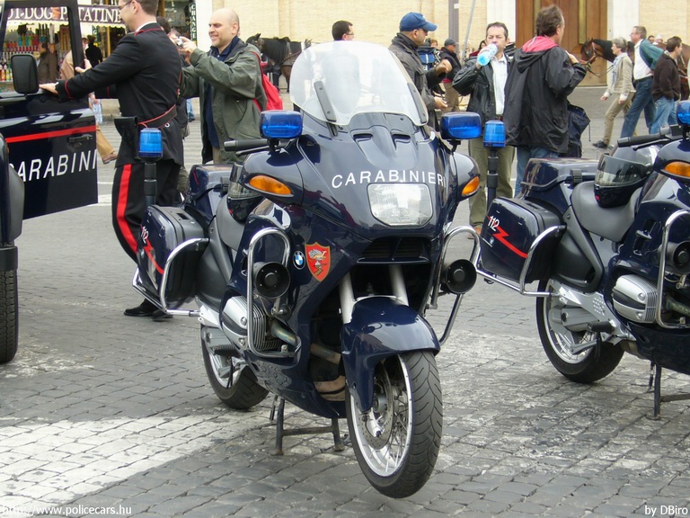 BMW, fotó: DBiro
Keywords: olasz Olaszország rendőrmotor rendőrség rendőr  carabinieri 