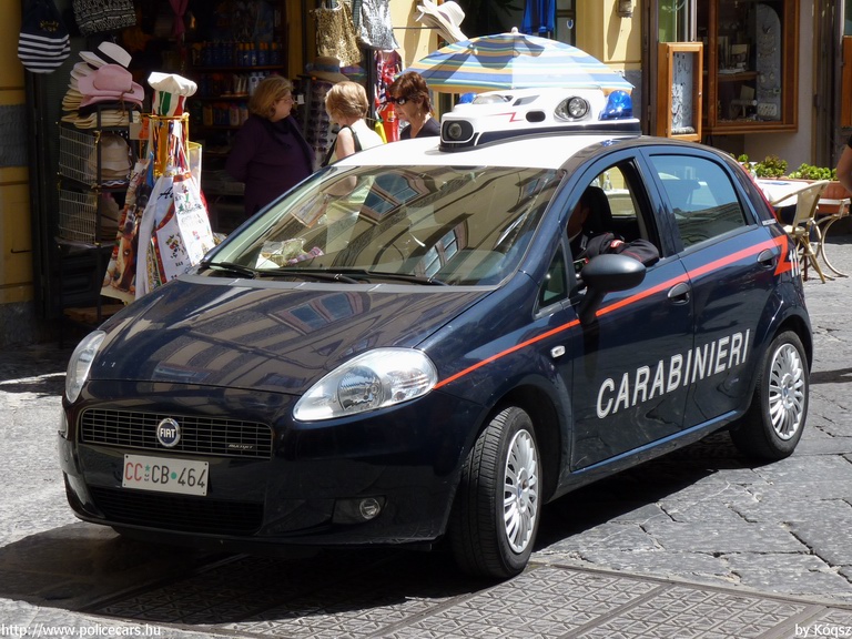 Fiat Grande Punto, fotó: Kóqsz
Keywords: rendőr rendőrautó rendőrség olasz Olaszország carabinieri
