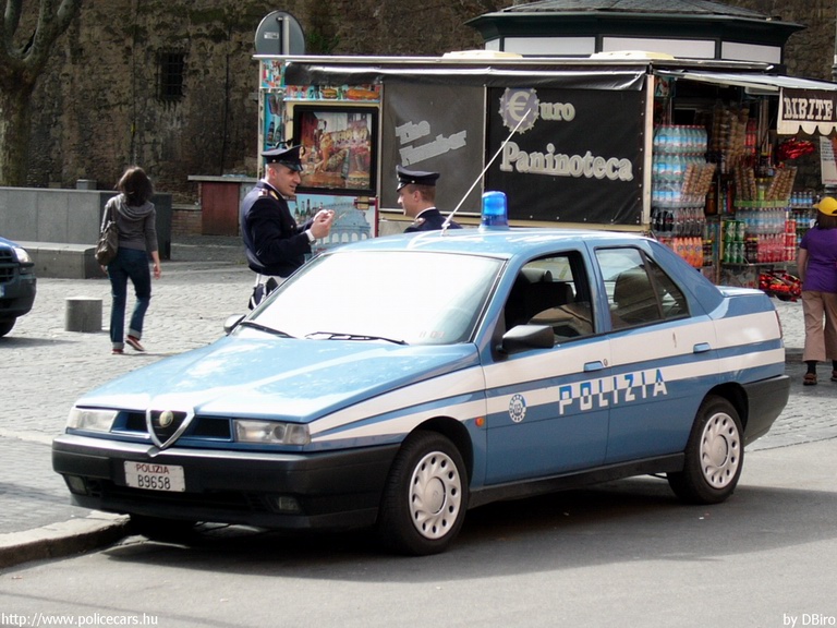 Alfa Romeo 155, fotó: DBiro
Keywords: rendőr rendőrautó rendőrség olasz Olaszország