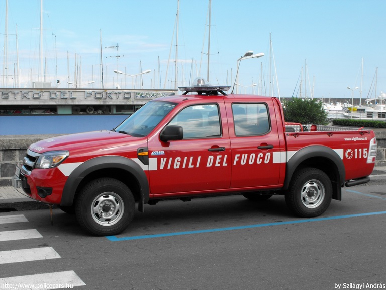 Ford Ranger, fotó: Szilágyi András
Keywords: tûzoltó tûzoltóautó tûzoltóság Olaszország olasz